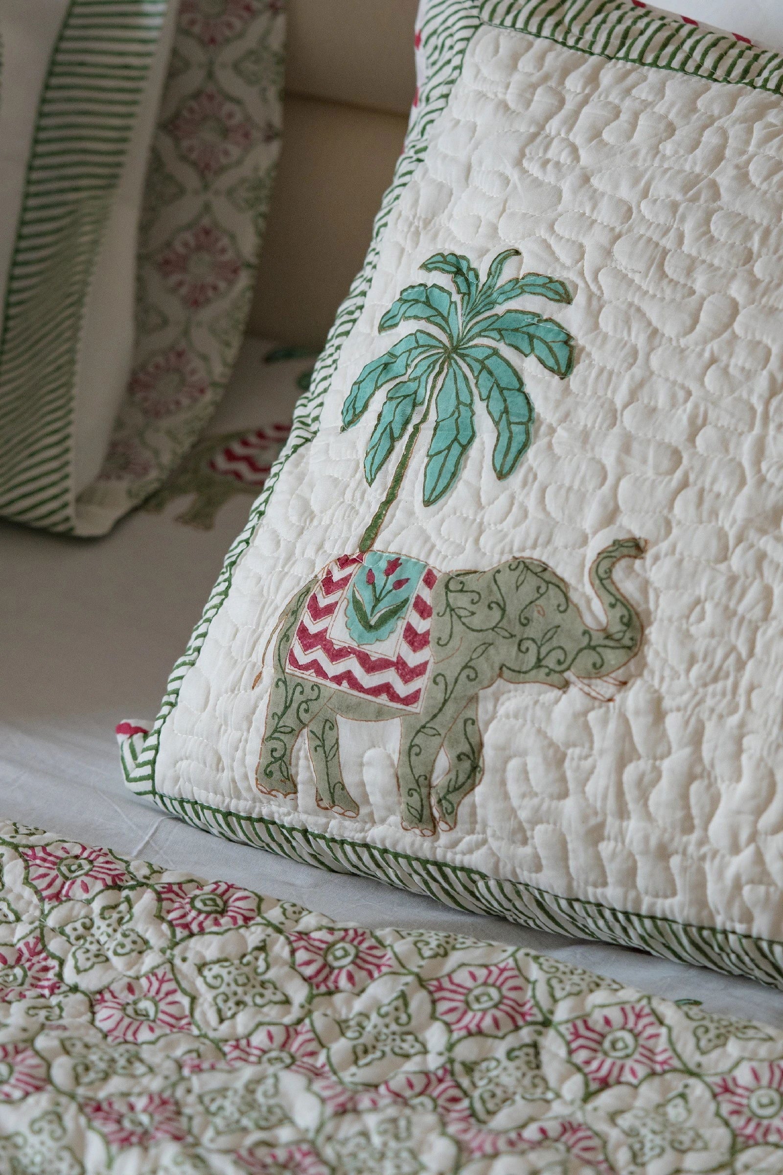 Elephant Quilted Bedsheet - Cool Threadz