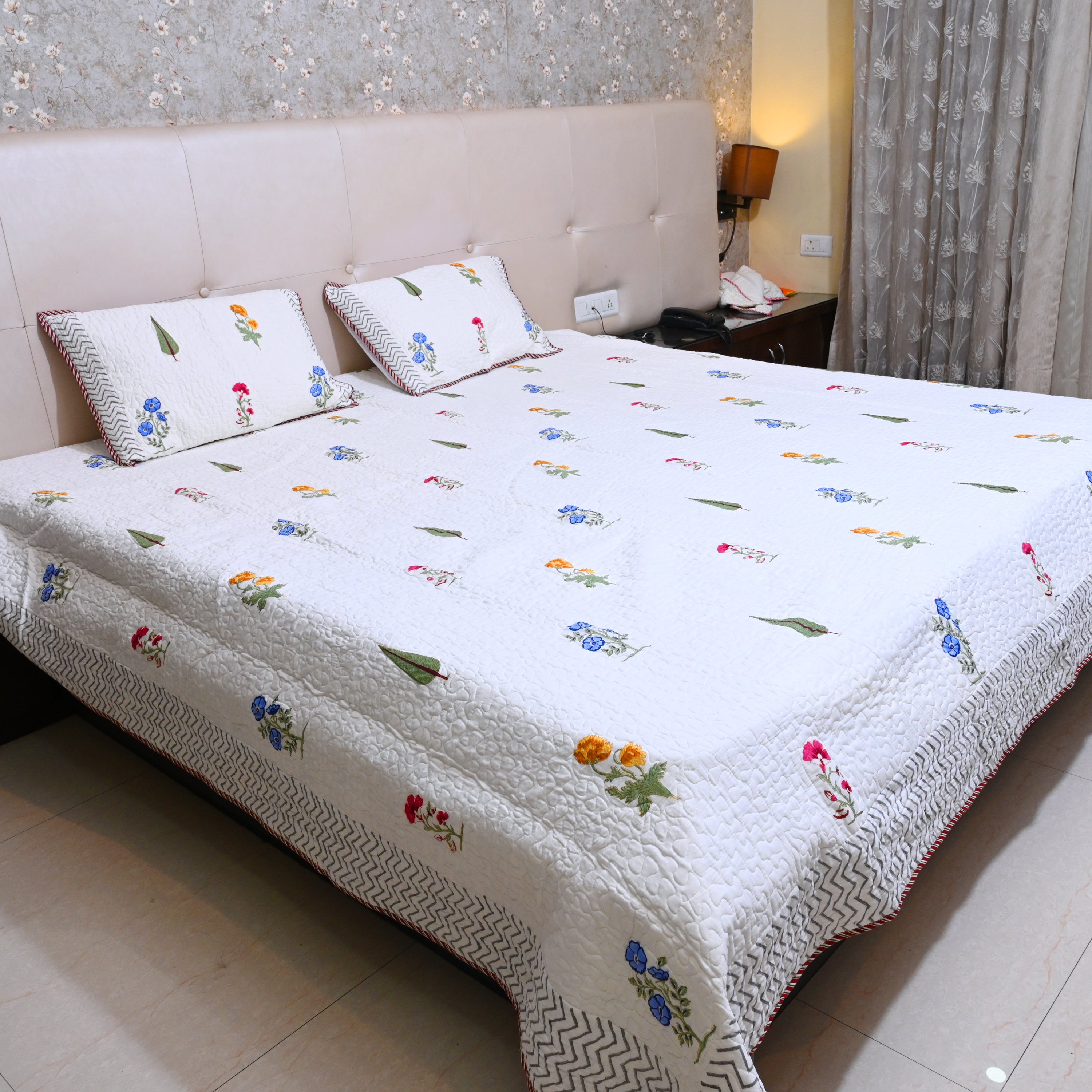 Raahat Quilted Bedcover - Cool Threadz