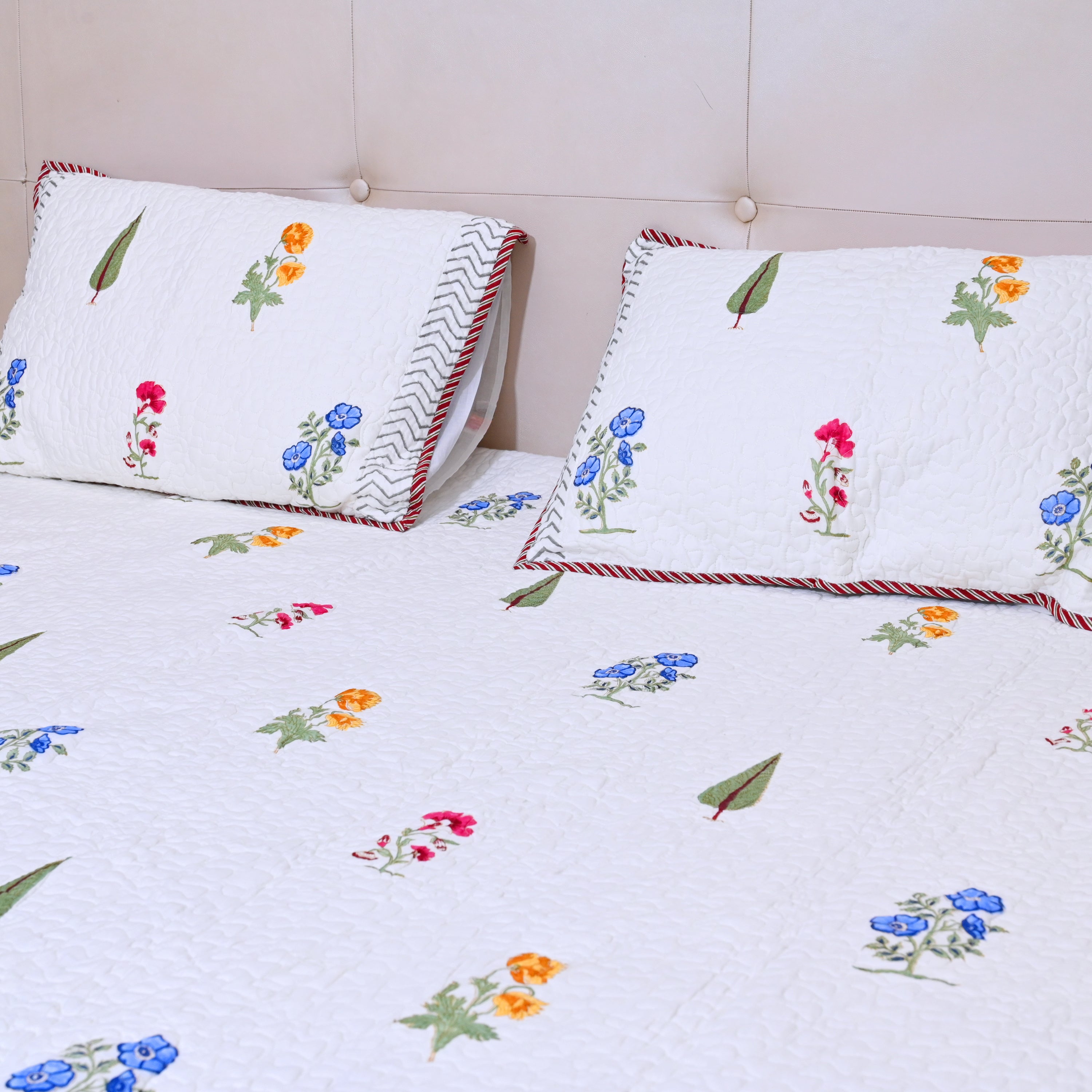 Raahat Quilted Bedcover - Cool Threadz